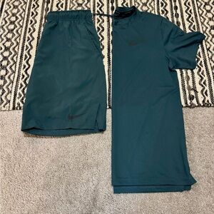 Nike Teal Activewear Ensemble